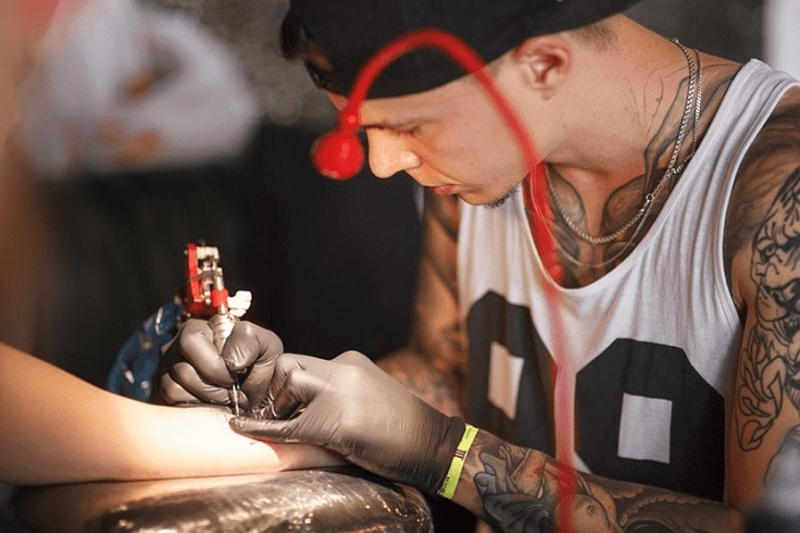 как отговорить подростка от татуировки